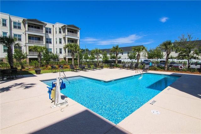 105 Gascoigne Ave 102, St Simons Island, GA 31522