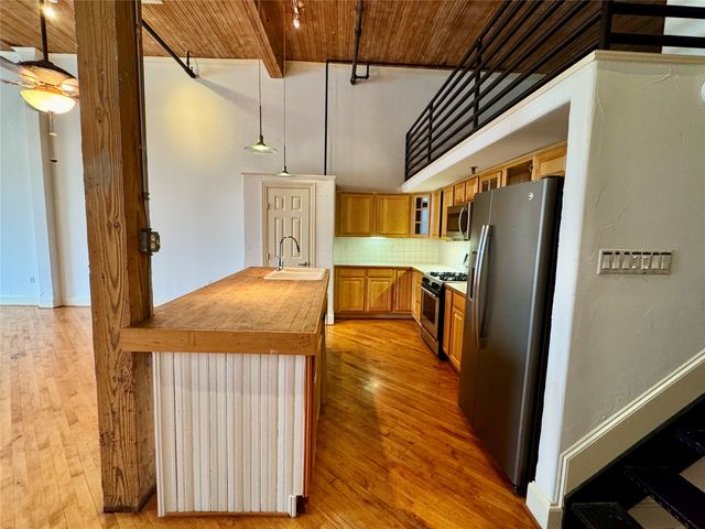 3026 Commerce Street 205, Dallas, TX 75226