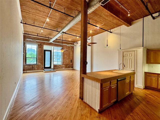 3026 Commerce Street 205, Dallas, TX 75226