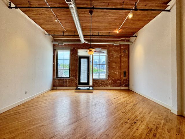 3026 Commerce Street 205, Dallas, TX 75226