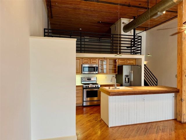 3026 Commerce Street 205, Dallas, TX 75226