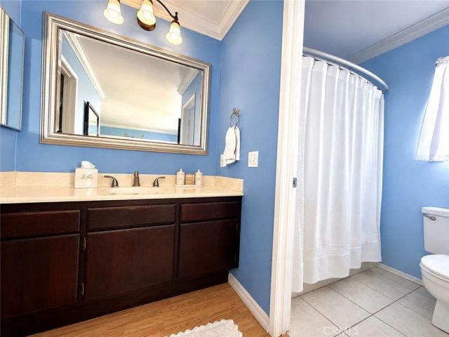 1212 S Barranca B, Glendora, CA 91740