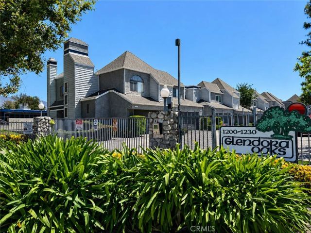 1212 S Barranca B, Glendora, CA 91740