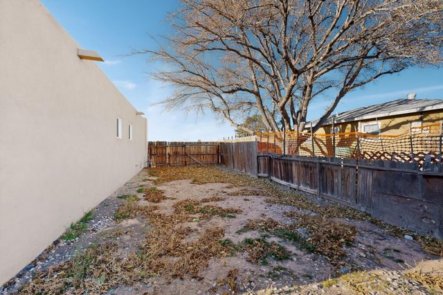 502 Las Marias Drive SE, Rio Rancho, NM 87124