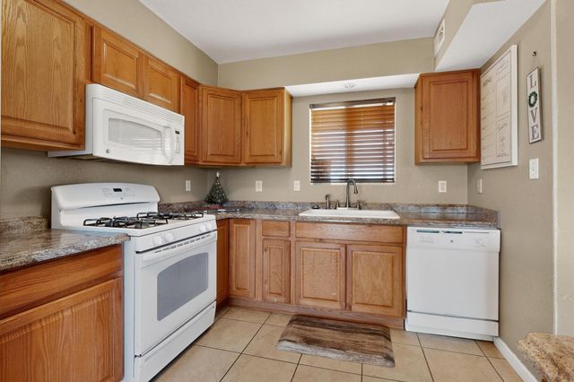 502 Las Marias Drive SE, Rio Rancho, NM 87124