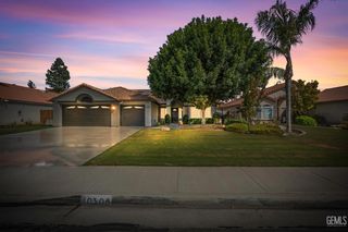 10308 Walnut Creek Ct, Bakersfield, CA 93311