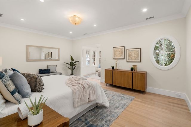 40 Sewall St, Newton, MA 02465