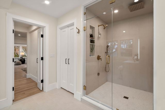 40 Sewall St, Newton, MA 02465