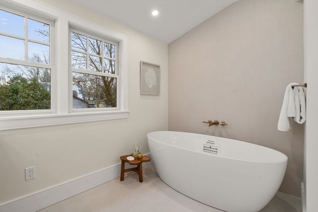 40 Sewall St, Newton, MA 02465