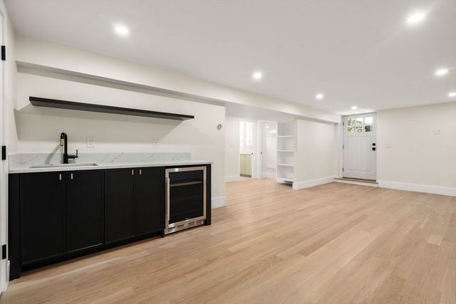 40 Sewall St, Newton, MA 02465