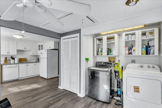 104 Edgewater Drive W, Teaticket, MA 02536