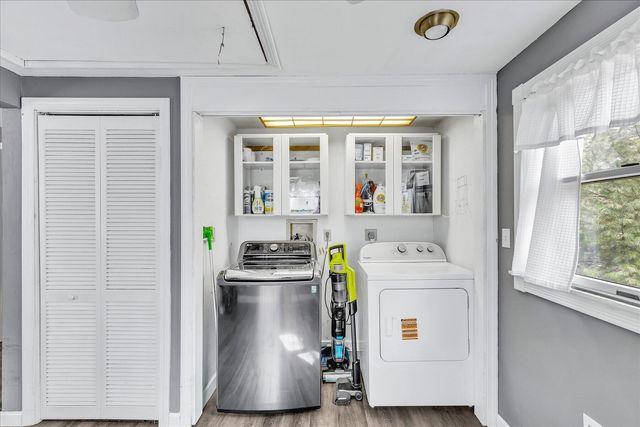 104 Edgewater Drive W, Teaticket, MA 02536