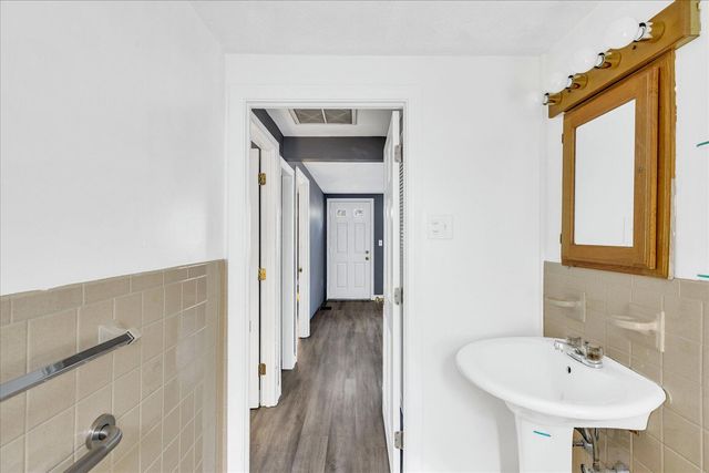 104 Edgewater Drive W, Teaticket, MA 02536