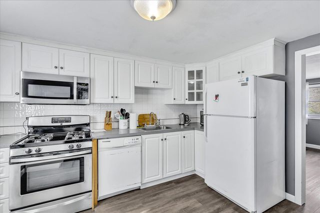 104 Edgewater Drive W, Teaticket, MA 02536