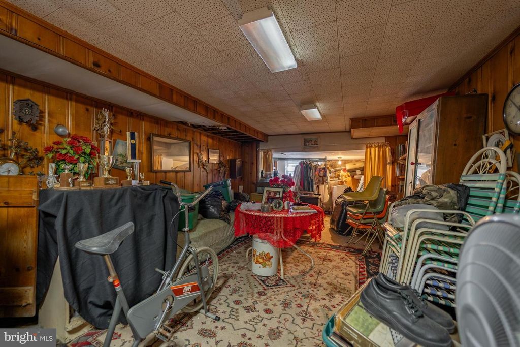 Image 21 of property listing at 2132 N WOLFE ST, Baltimore, MD 21213