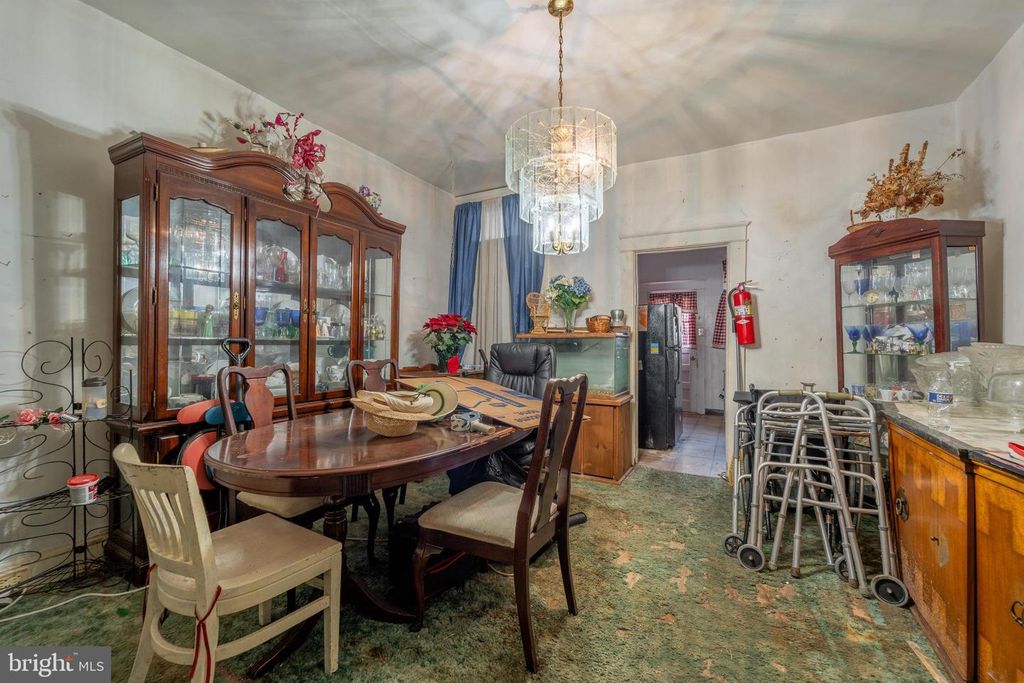 Image 7 of property listing at 2132 N WOLFE ST, Baltimore, MD 21213