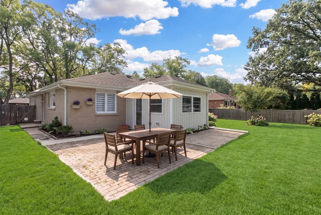 114 N Elm Street, Mount Prospect, IL 60056