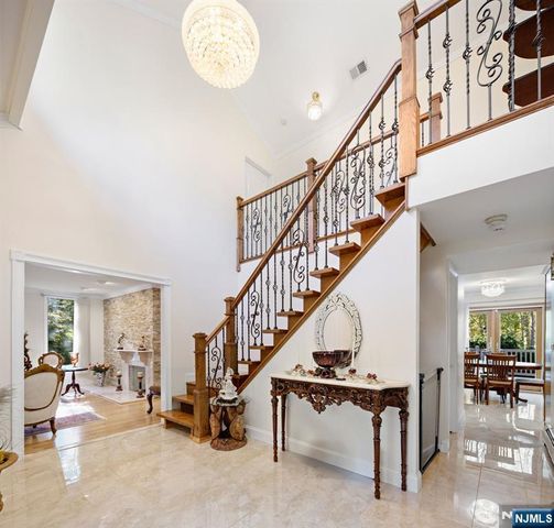 1090 High Mountain Road, Franklin Lakes, NJ 07417