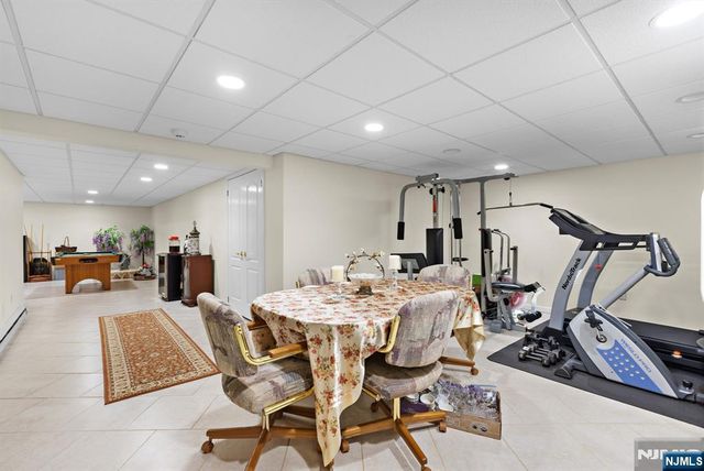 1090 High Mountain Road, Franklin Lakes, NJ 07417