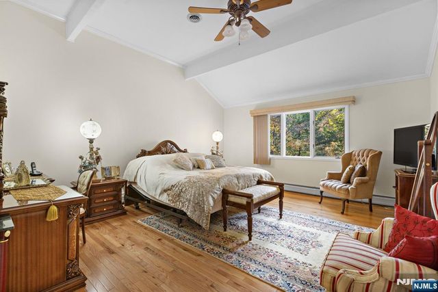 1090 High Mountain Road, Franklin Lakes, NJ 07417