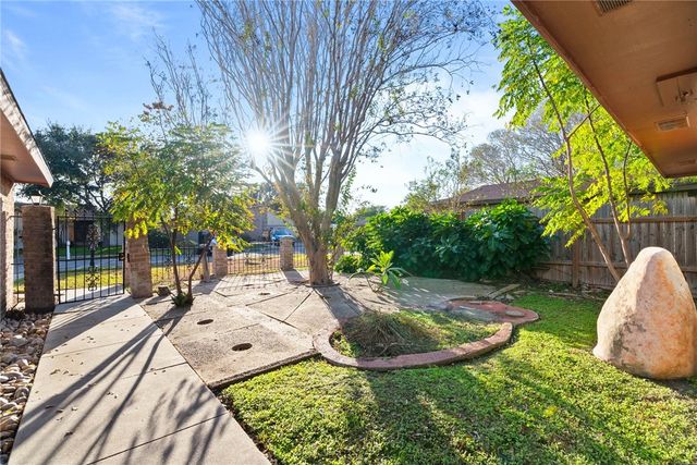 4114 Beard Dr, Corpus Christi, TX 78413