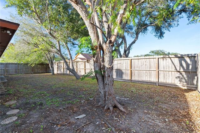 4114 Beard Dr, Corpus Christi, TX 78413