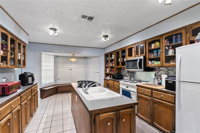 4114 Beard Dr, Corpus Christi, TX 78413