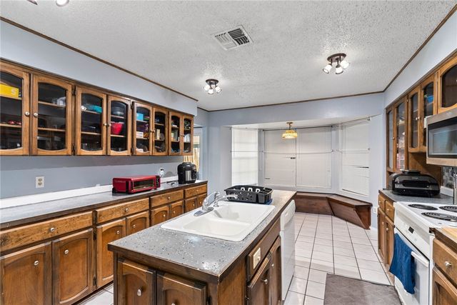 4114 Beard Dr, Corpus Christi, TX 78413