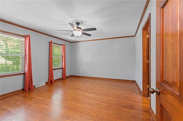 5754 Stanleyville Drive, Winston-salem, NC 27105