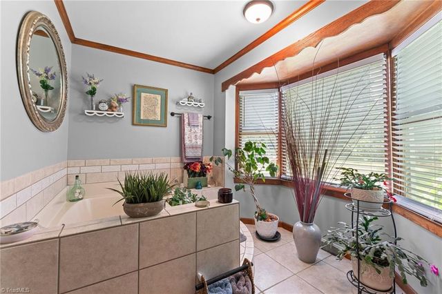 5754 Stanleyville Drive, Winston-salem, NC 27105