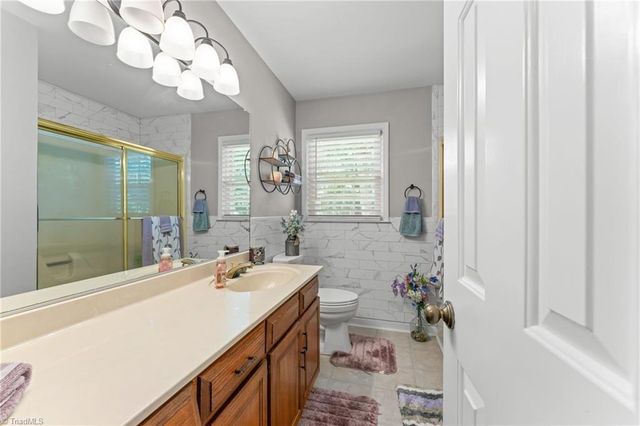 5754 Stanleyville Drive, Winston-salem, NC 27105
