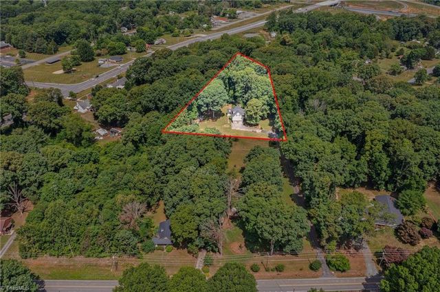 5754 Stanleyville Drive, Winston-salem, NC 27105