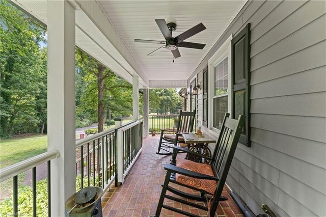 5754 Stanleyville Drive, Winston-salem, NC 27105