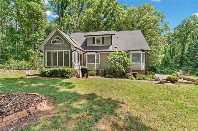 5754 Stanleyville Drive, Winston-salem, NC 27105