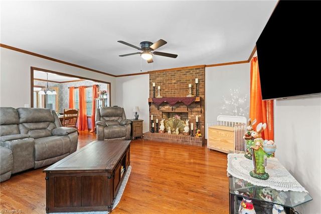 5754 Stanleyville Drive, Winston-salem, NC 27105
