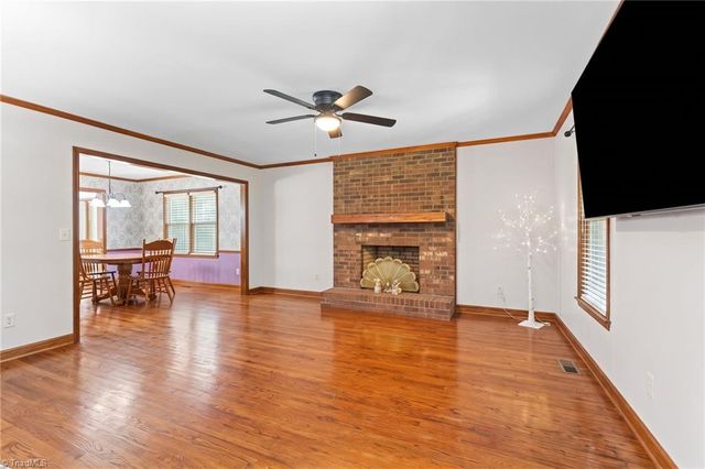 5754 Stanleyville Drive, Winston-salem, NC 27105