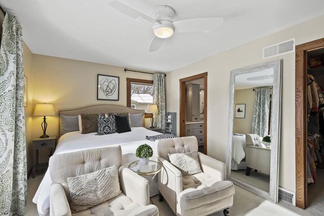 5837 Woods Edge Road, Fitchburg, WI 53711