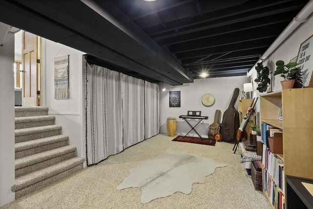 5837 Woods Edge Road, Fitchburg, WI 53711