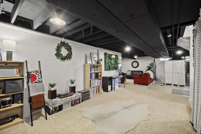 5837 Woods Edge Road, Fitchburg, WI 53711