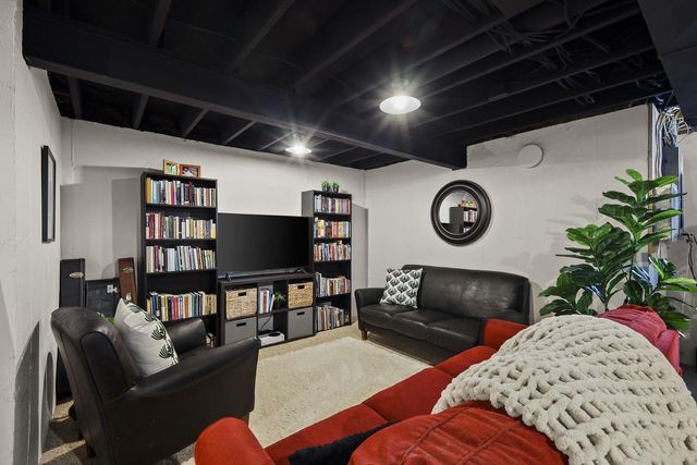 5837 Woods Edge Road, Fitchburg, WI 53711