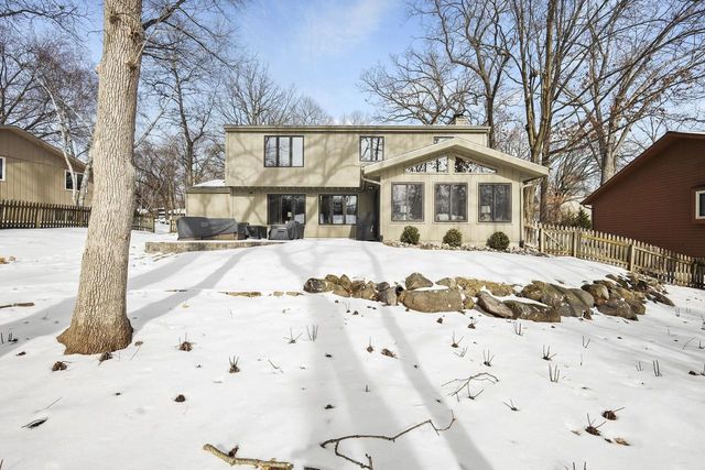 5837 Woods Edge Road, Fitchburg, WI 53711