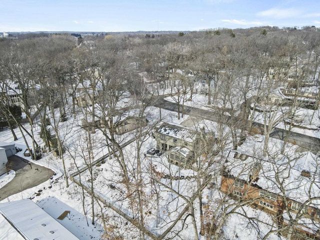 5837 Woods Edge Road, Fitchburg, WI 53711