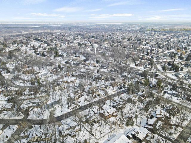 5837 Woods Edge Road, Fitchburg, WI 53711