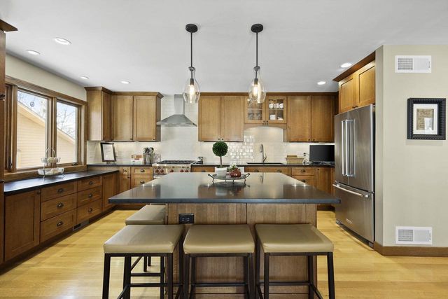 5837 Woods Edge Road, Fitchburg, WI 53711