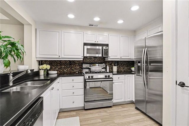 3636 Habersham NW Road 2204, Atlanta, GA 30305