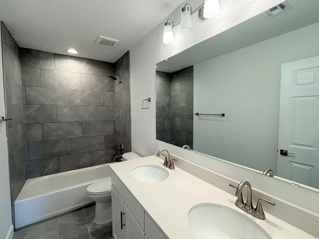 3161 Wolf Tail Loop NE, Rio Rancho, NM 87144