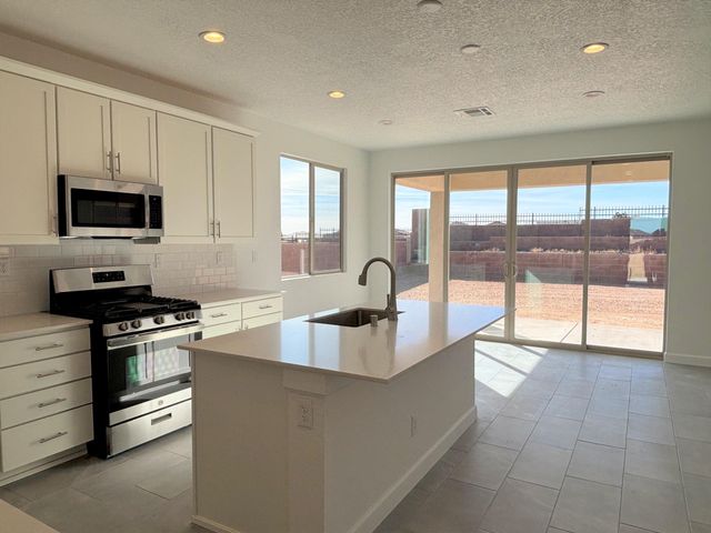 3161 Wolf Tail Loop NE, Rio Rancho, NM 87144