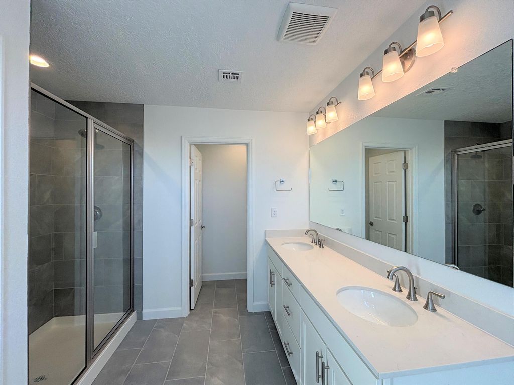 Image 15 of property listing at 3161 Wolf Tail Loop NE, Rio Rancho, NM 87144