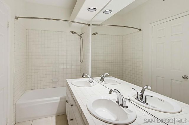 18129 Chieftain Ct, San Diego, CA 92127