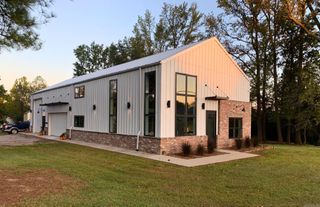 2 Ellzey Ln, Greenbrier, AR 72058